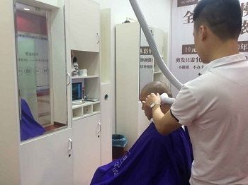 風(fēng)靡歐美的“快剪”模式登陸成都，十元理發(fā)你會(huì)買(mǎi)單嗎？